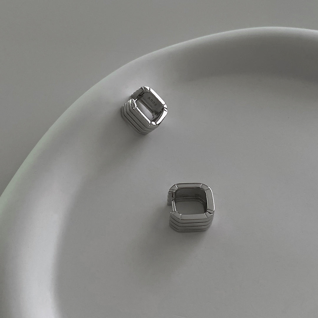 CHESI 925 sterling silver Square Ridged Huggies side angle view