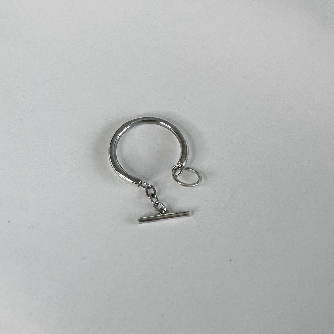 CHESI Toggle Ring in 925 sterling silver, top view showing open toggle detail.